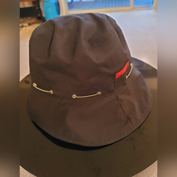 PRADA   polyester/Nylon hat size large - Picture 3 of 6